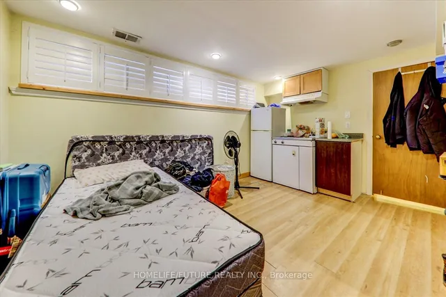 Additional image 20 of 8 Bonacres Ave