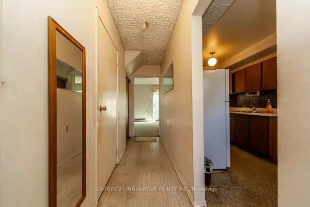 Additional image 7 of 5 Wiggens Crt