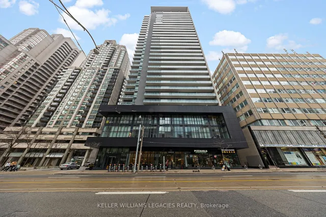 770 Bay St Unit 413