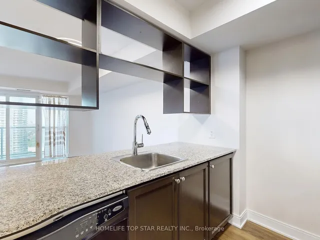 Additional image 10 of 135 Village Green Sq Unit 2821