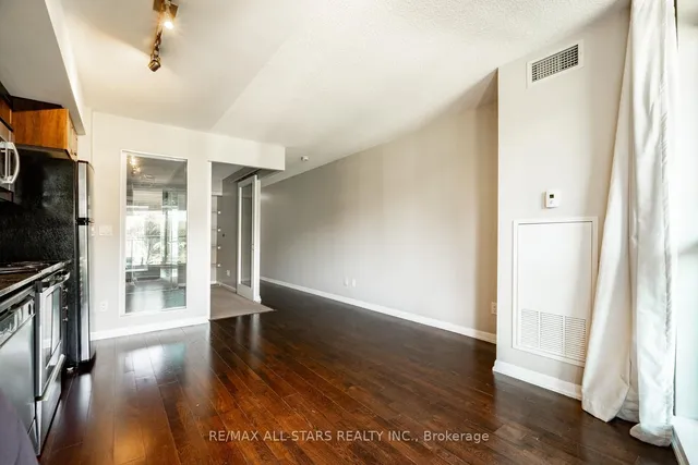 Additional image 8 of 209 Fort York Blvd Unit 471