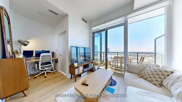 Additional image 12 of 135 East Liberty St Unit 1512