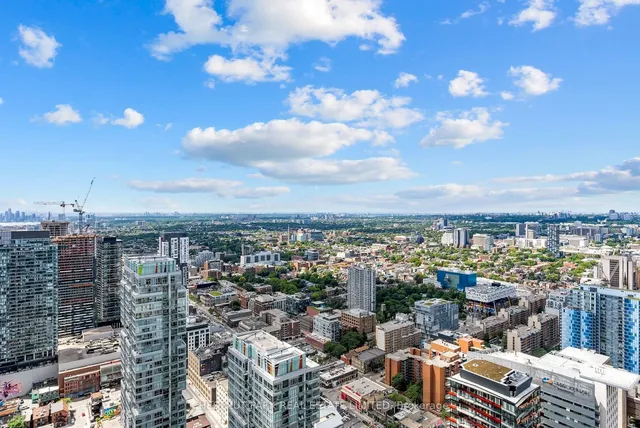 Additional image 21 of 180 University Ave Unit 5203