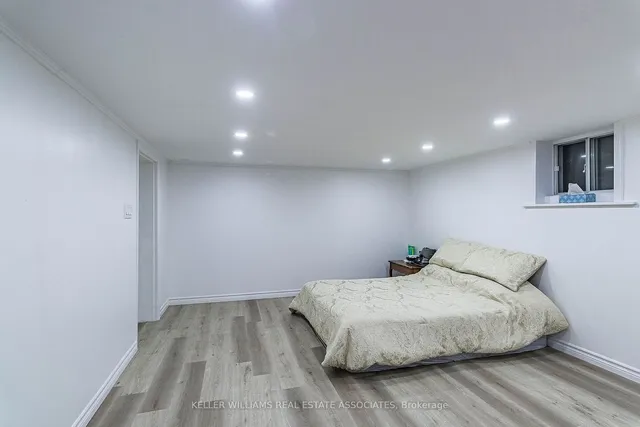 Additional image 31 of 25 Boustead Ave