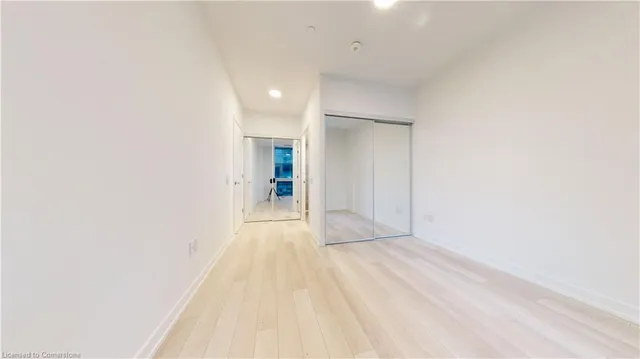 Additional image 25 of 39 Roehampton Ave Unit 411