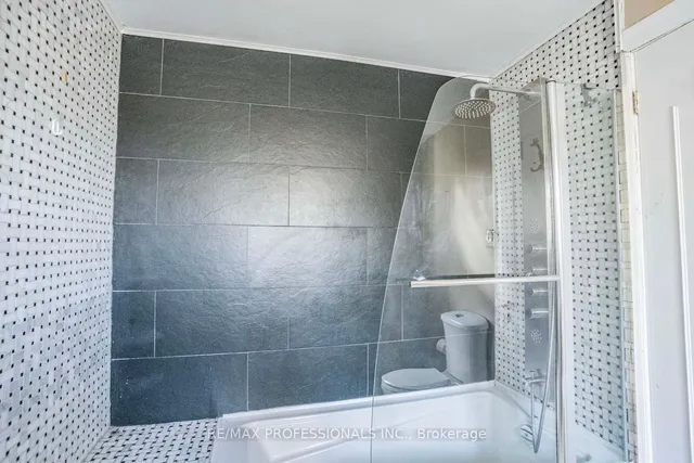 Additional image 35 of 395 Markland Dr