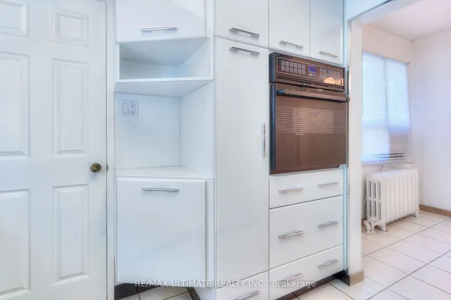 Additional image 4 of 1652 Dufferin St