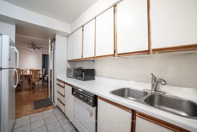 Additional image 5 of 250 Jarvis St Unit 104