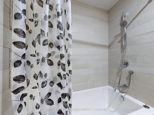 Additional image 30 of 26 Greyhound Dr