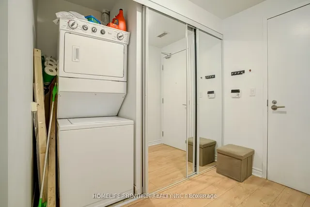 Additional image 23 of 209 Fort York Blvd Unit 383