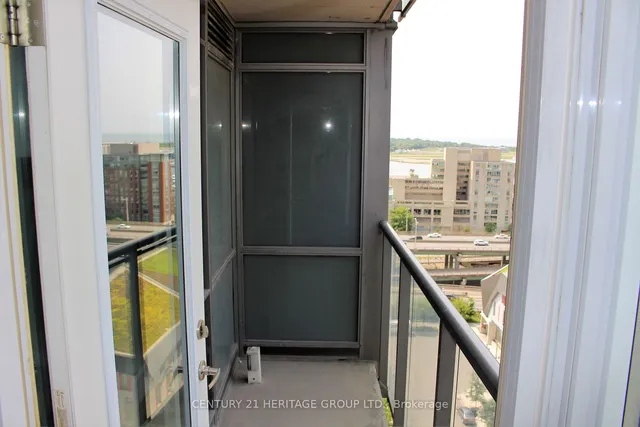 Additional image 7 of 15 Fort York Blvd Unit 1802