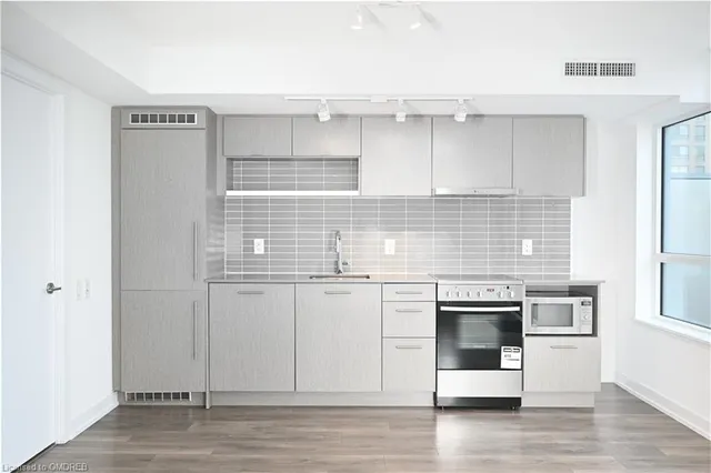 Additional image 12 of 365 Church St Unit 808