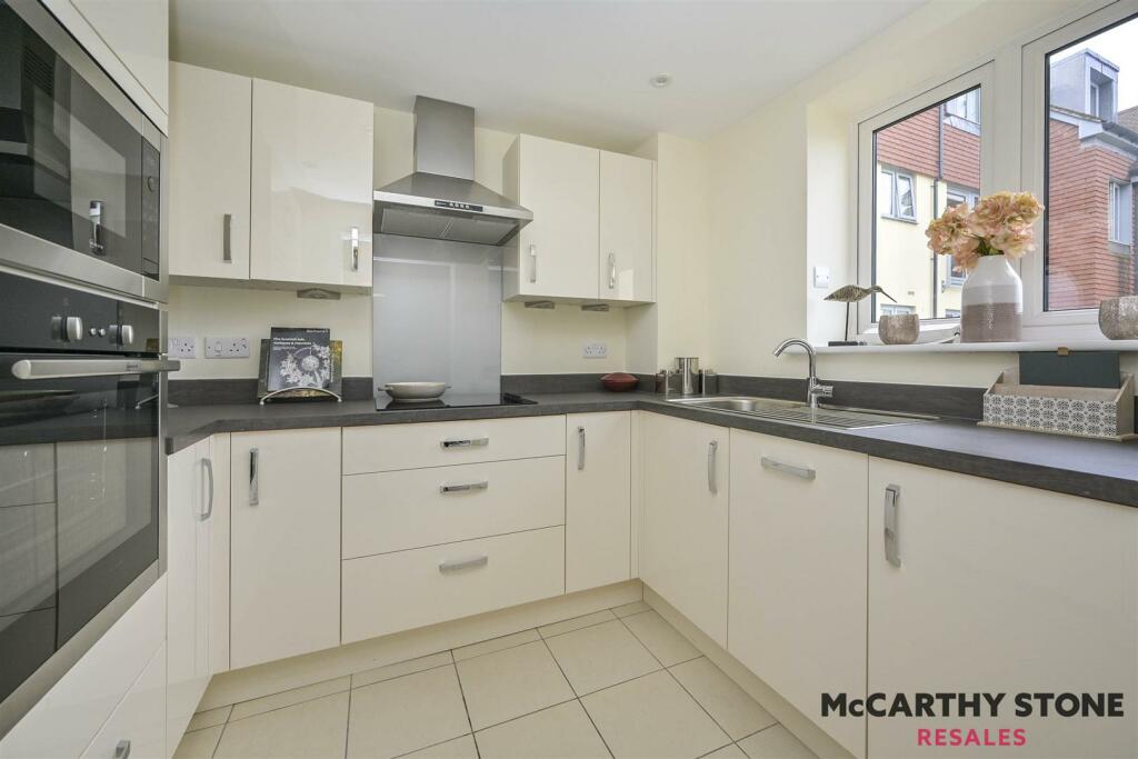 Additional image 6 of Eleanor House, London Road, St. Albans . AL1 1NR