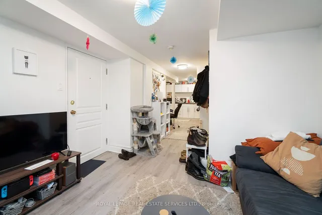 Additional image 27 of 62 Lakeview Ave