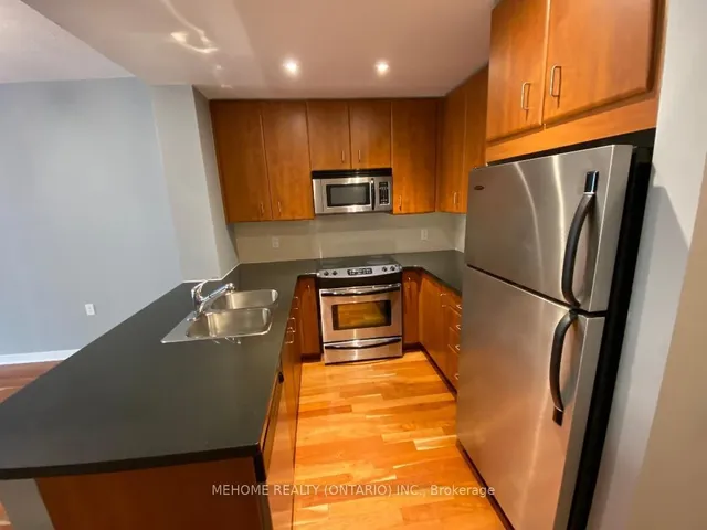 Additional image 14 of 85 Bloor St Unit 413