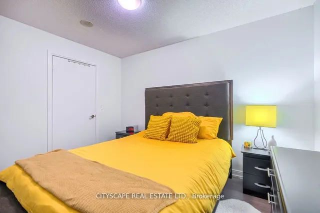 Additional image 13 of 255 Village Green Sq Unit 406