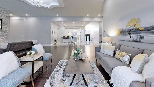 Additional image 4 of 86 Deep Dene Dr