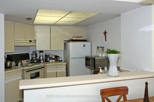 Additional image 11 of 1001 Bay St Unit 2618