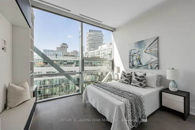 Additional image 17 of 39 QUEENS Quay Unit 1211