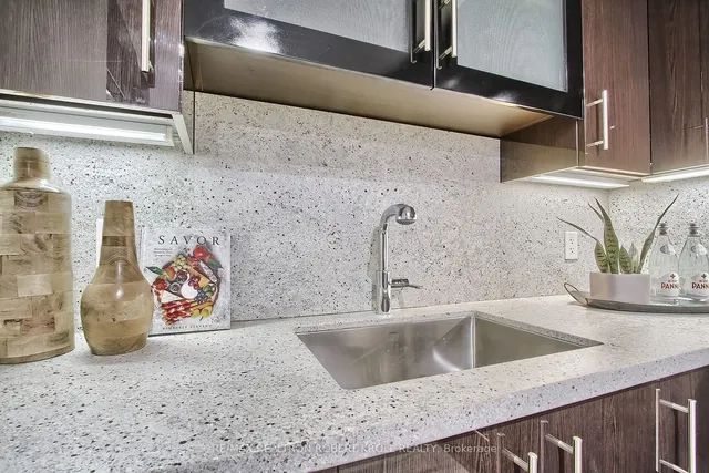 Additional image 10 of 55A Avenue Rd Unit 406