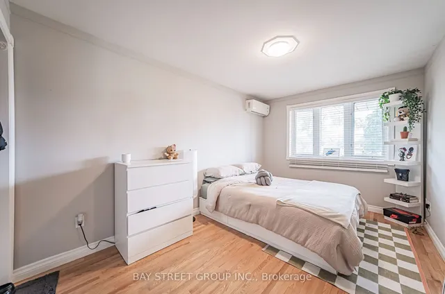 Additional image 15 of 240 Pellatt Ave