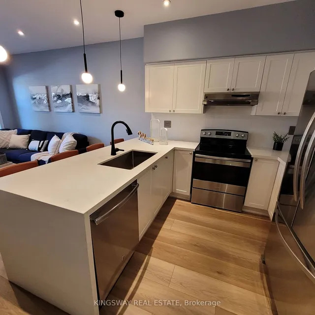 Additional image 8 of 74B Coxwell Ave