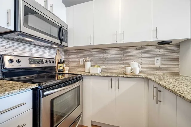 Additional image 5 of 1 Cole St Unit 511