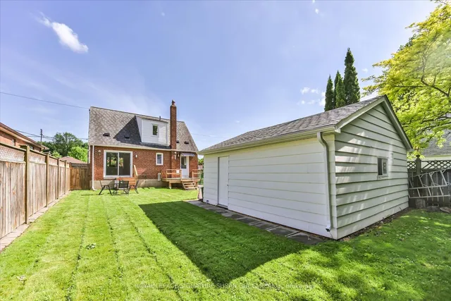 Additional image 31 of 22 Donora Dr