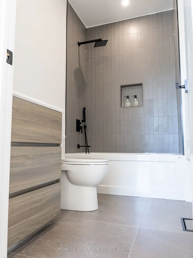 Additional image 19 of 92 Johnston Ave