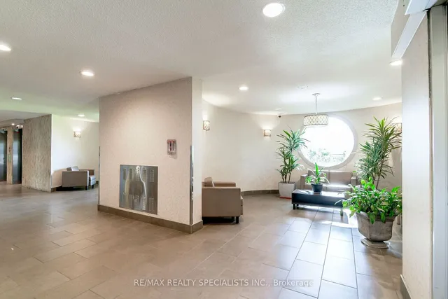 Additional image 4 of 5 Parkway Forest Dr Unit 1808