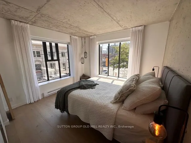 Additional image 17 of 456 College St Unit 211