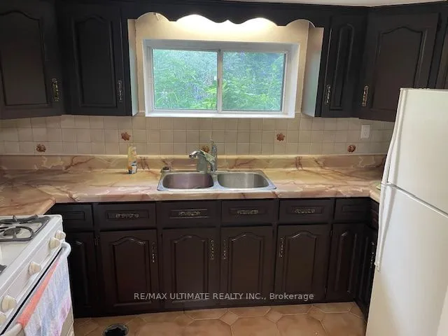 Additional image 3 of 421 Grace St