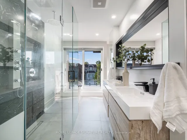 Additional image 25 of 75 Holborne Ave
