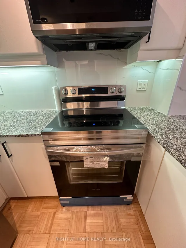 Additional image 10 of 33 Sheppard Ave Unit 1205