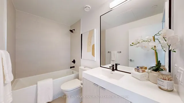 Additional image 7 of 250 Lawrence Ave Unit 624