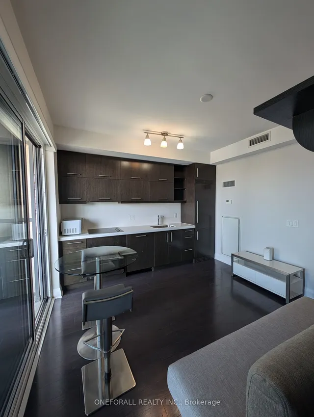 Additional image 19 of 1080 Bay St Unit 907