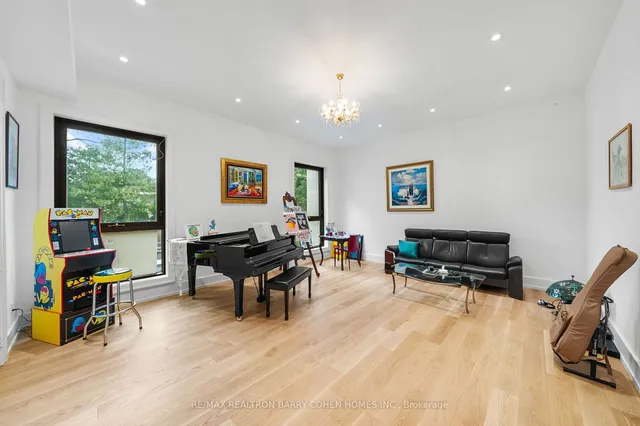 Additional image 14 of 28 Brian Cliff Dr