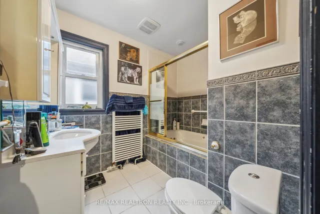 Additional image 17 of 1230 Avenue Rd