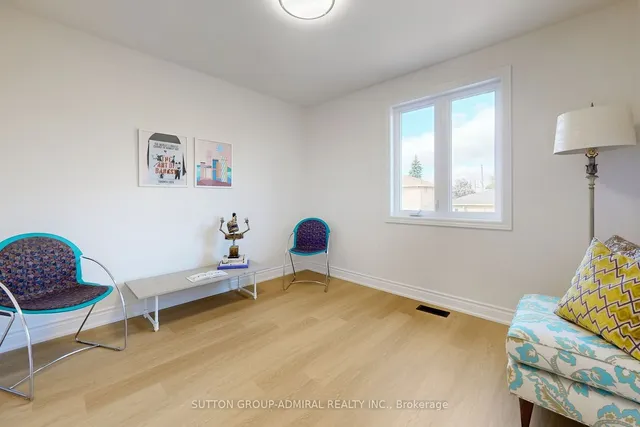 Additional image 18 of 24 Cartwright Ave