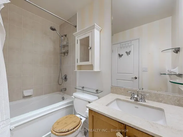 Additional image 20 of 18 Yorkville Ave Unit 2504