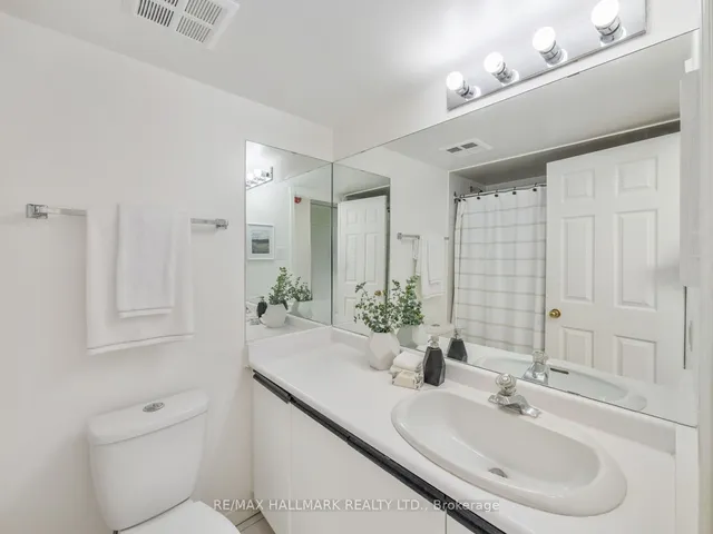 Additional image 19 of 2112 Queen St Unit 23