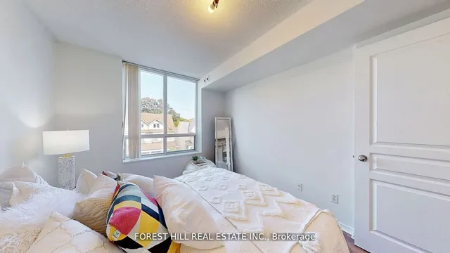 Additional image 21 of 1765 Queen St Unit 306