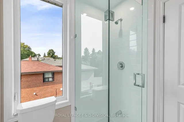 Additional image 24 of 19 Lambton Ave