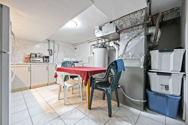 Additional image 22 of 1104 Glengrove Ave