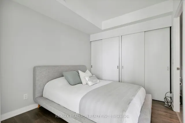 Additional image 11 of 110 Charles St Unit 2604