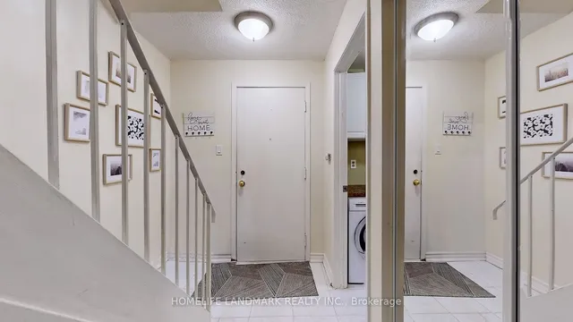 Additional image 5 of 1209 Queen St Unit 82