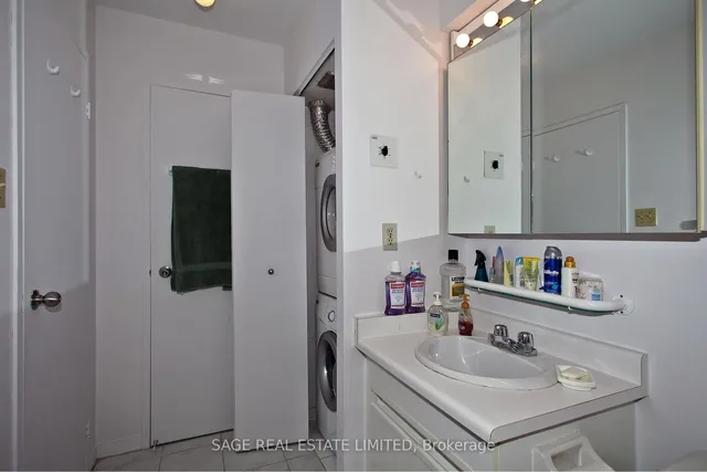 Additional image 17 of 1001 Bay St Unit 2618