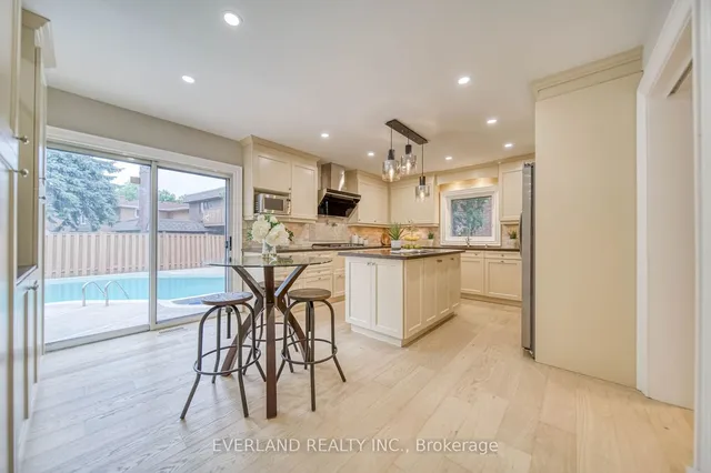 Additional image 16 of 8 Elliotwood Crt