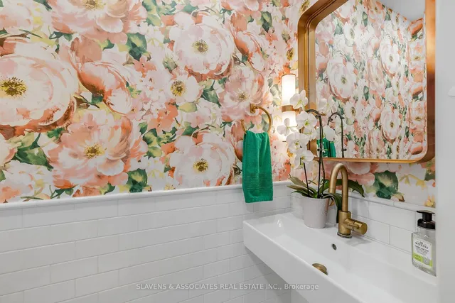 Additional image 27 of 48 Austin Terr