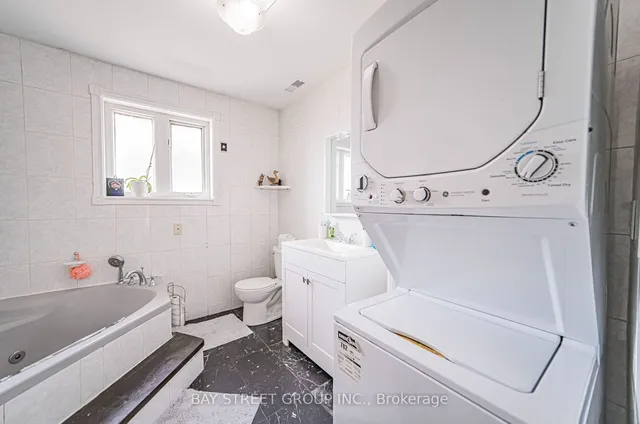 Additional image 16 of 240 Pellatt Ave